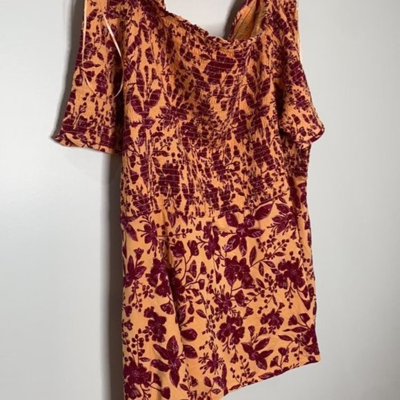 In Every Story...Women Off-Shoulder Top With Smocking Details Plus Size 2X - Picture 4 of 10